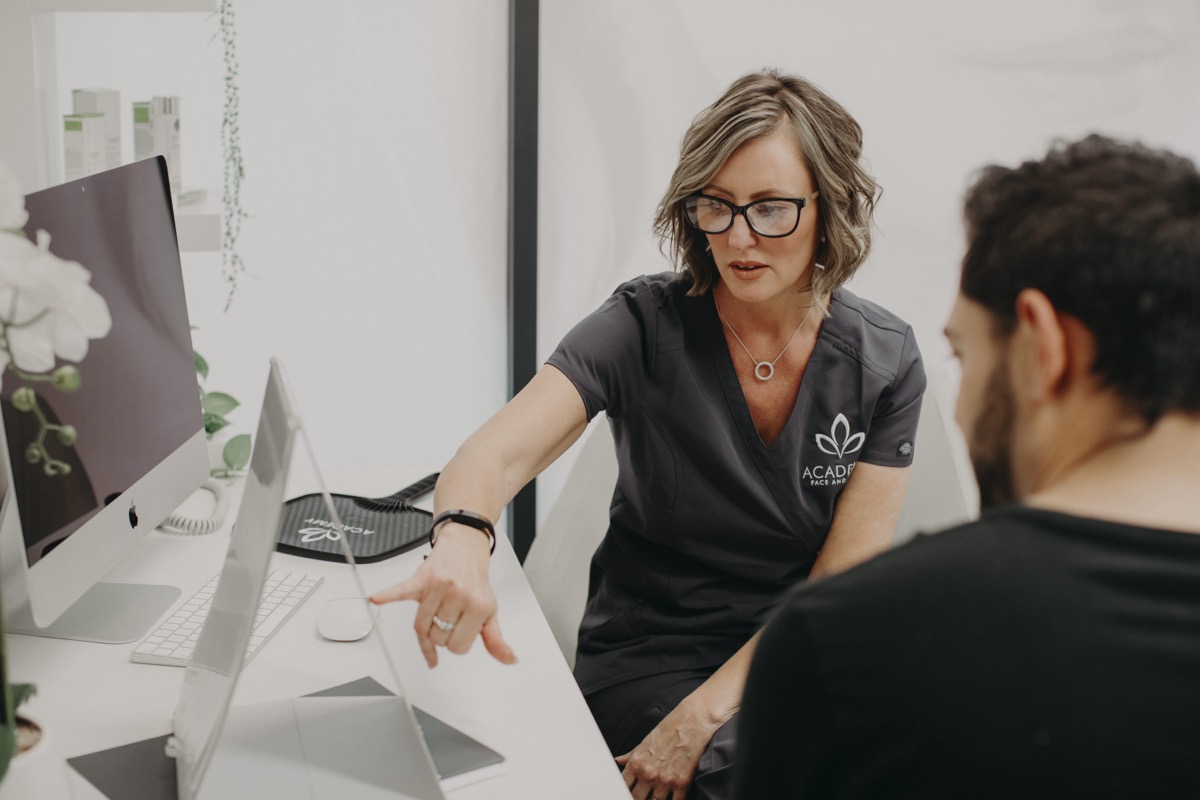 Hyperhidrosis treatment procedure at Academy Face & Body clinic.