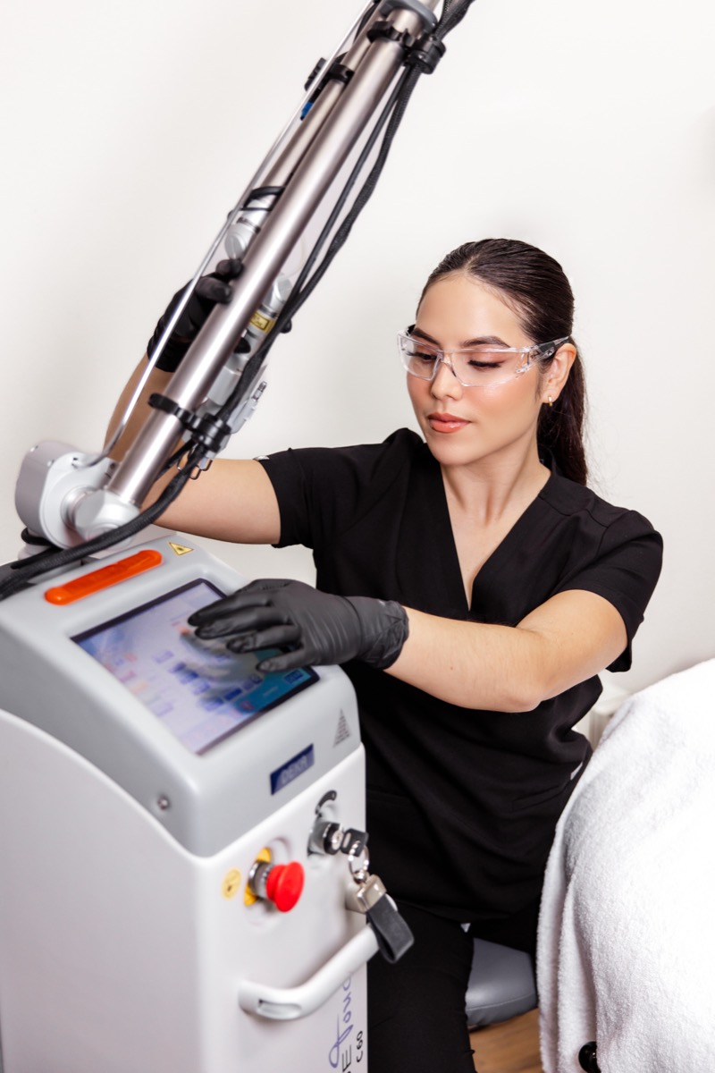 Academy Face and Body Laser Deka