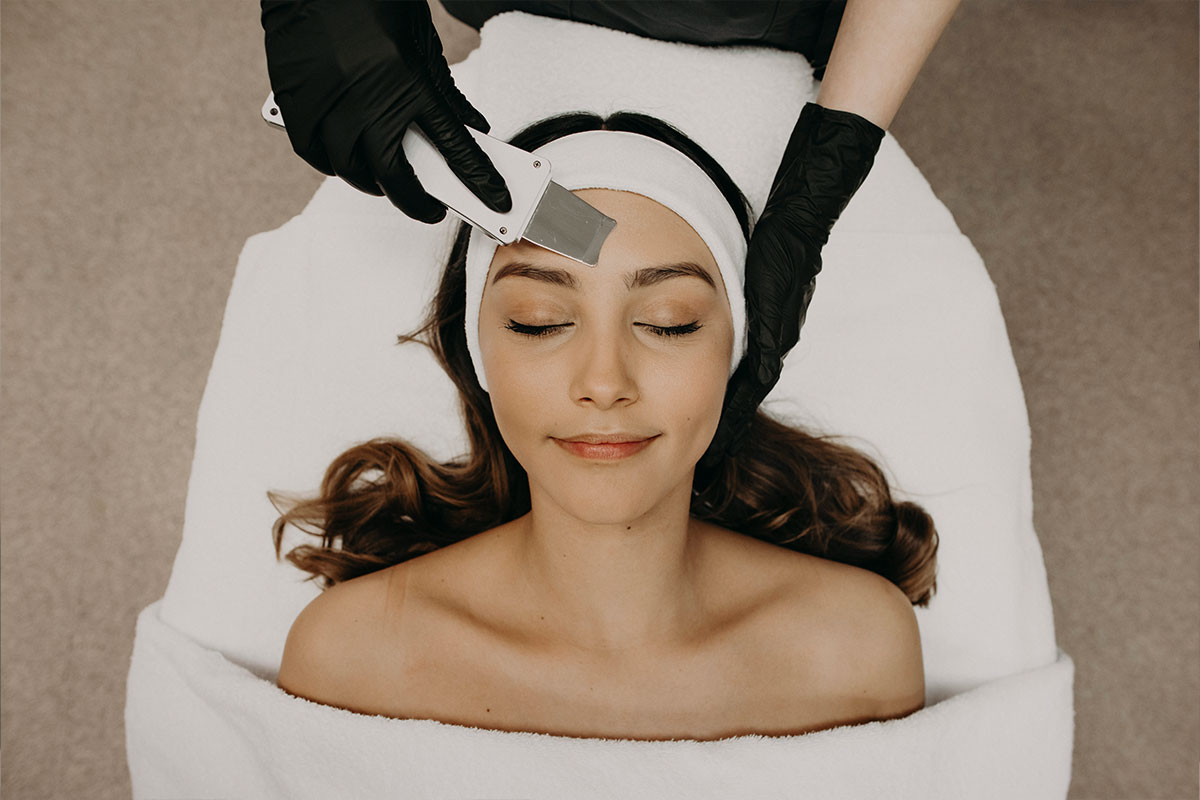 Academy Face and Body Signature Treatment